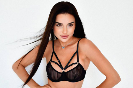 Elena-Single-Page-Img